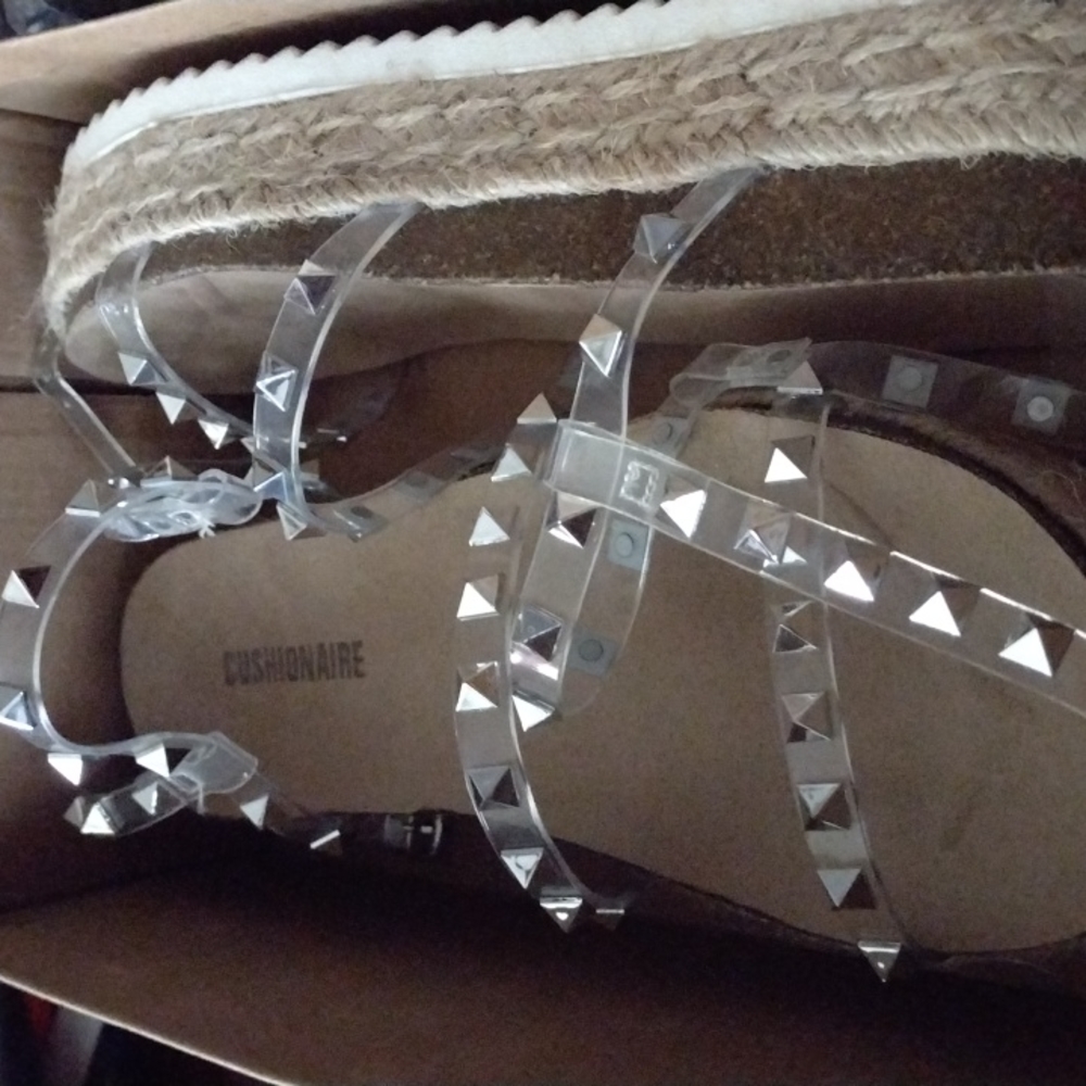 Sandles